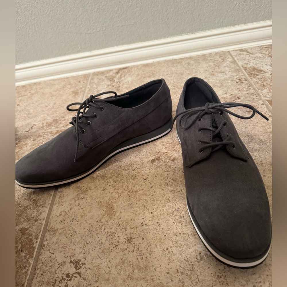 NWOT Calvin Klein Shoes - Picture 1 of 5